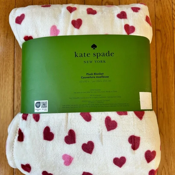 ♠️ kate spade plush heart blanket ❤️ - Picture 3 of 6